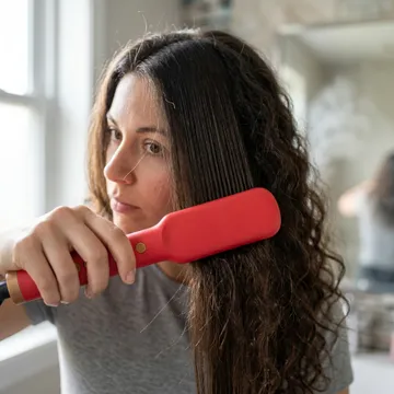 فرشاة فرد الشعر الحلقية مع بودرة لتكثيف وإخفاء فراغات الشعر للرجال والنساء