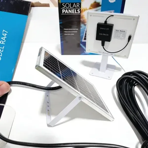 محطة طاقة شمسية محمولة مع 4 لمبات LED - الحل الأمثل للرحلات والطوارئ
