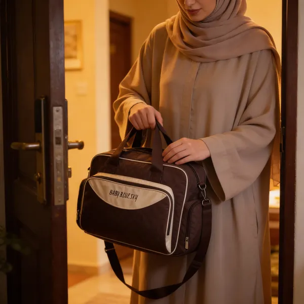 حقيبة ظهر كبيرة السعة للأم والطفل مصنوعة من البوليستر مع مساحة تخزين مدمجة لحفاضات الأطفال