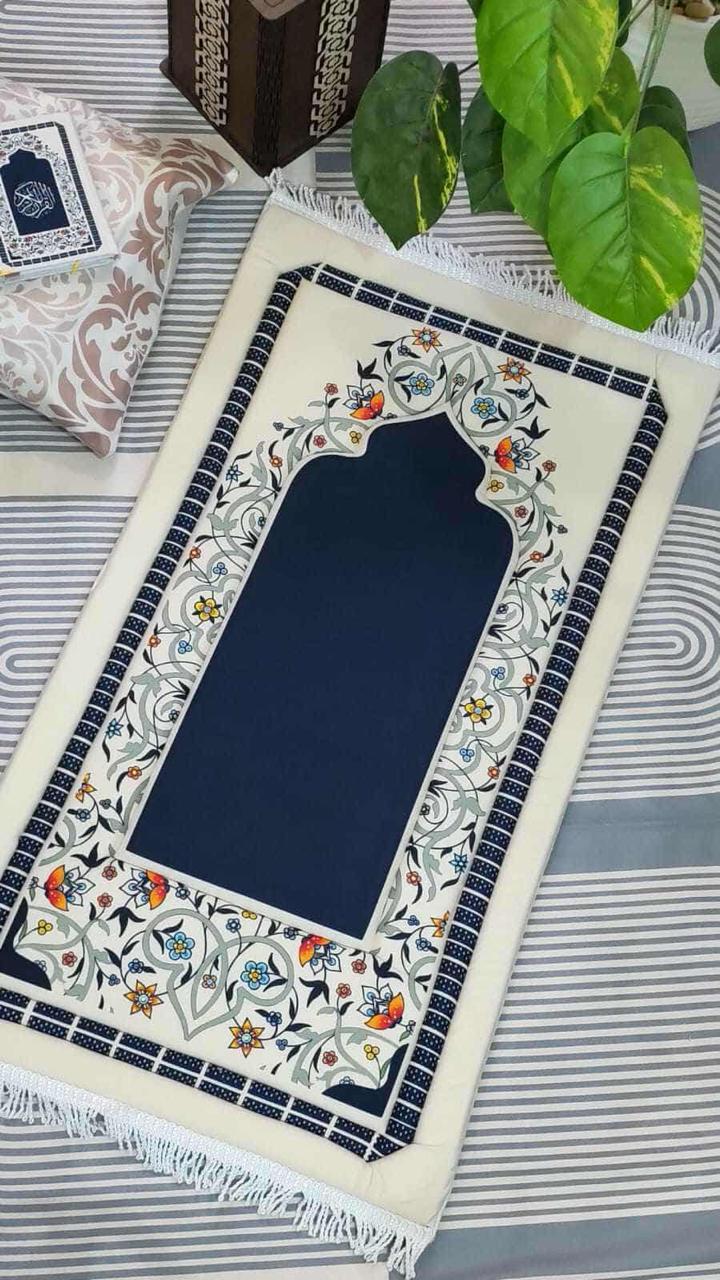 مصلية مبطنة مانعة للانزلاق + سبحة