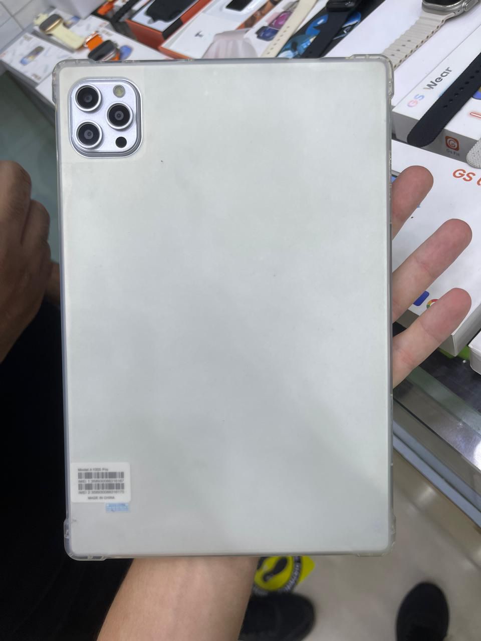 • Tablet a1000 10 inch